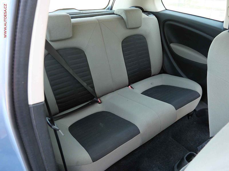 Fiat Punto (2005) 1.4i, AC, STK6/28 - fotka 10 z 13