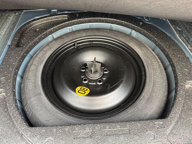 Ford Focus (2007) Ghia 2.0i 107kW - fotka 22 z 30