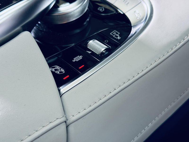 Mercedes-Benz Třídy S (2018) S63 COUPE CARBON EXT+INT MAX V - fotka 33 z 48