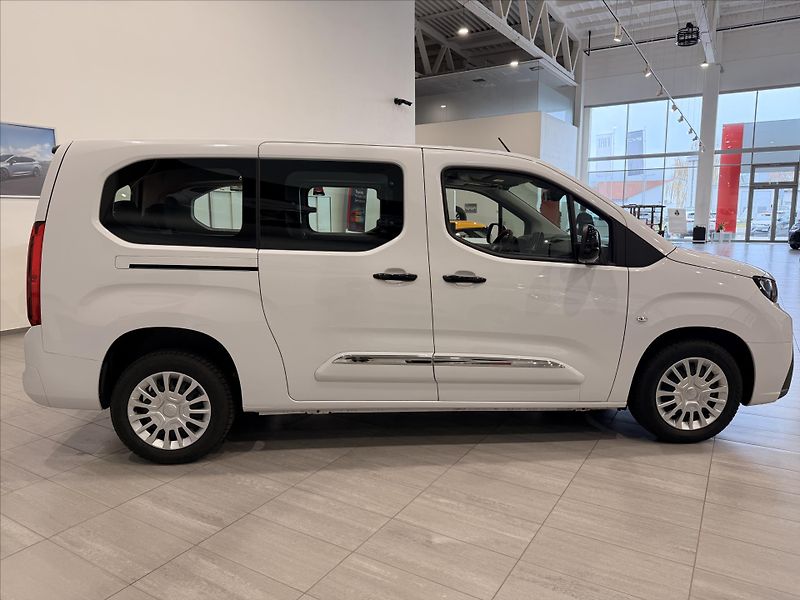 Toyota ProAce City Verso 1,5 Business 7S  1.5 Diesel (1 - fotka 7 z 15