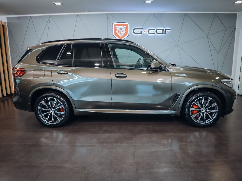 BMW X5 30d xDrive, M-Paket - fotka 4 z 20