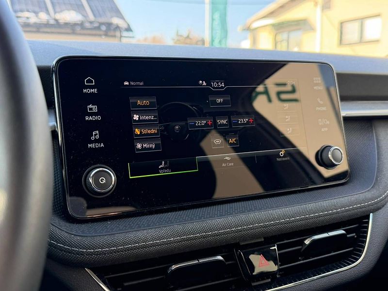 Škoda Fabia Top Selection 1,0 TSI 85 kW 6° - fotka 19 z 30
