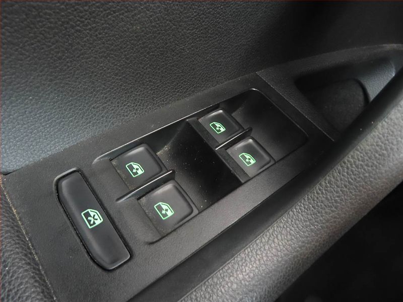 Škoda Octavia (2018) RS 2.0 TSI - fotka 16 z 17
