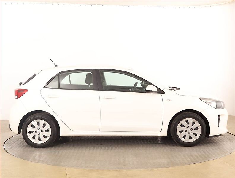 Kia Rio (2017) 1.25 CVVT, Serv.kniha - fotka 6 z 15