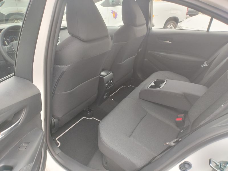 Toyota Corolla (2026) SD 1.8 FHEV Comfort TECH - fotka 10 z 15