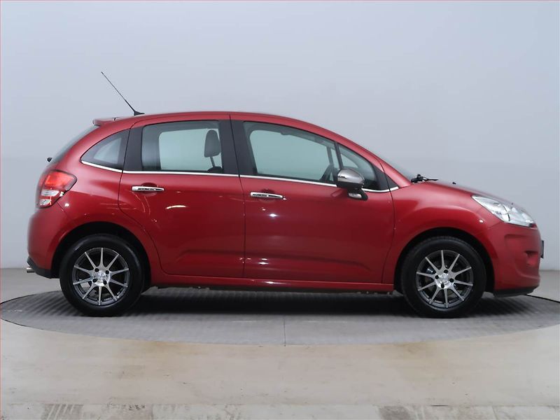 Citroën C3 (2012) 1.4 i, Tempomat, Park. senzory - fotka 6 z 14