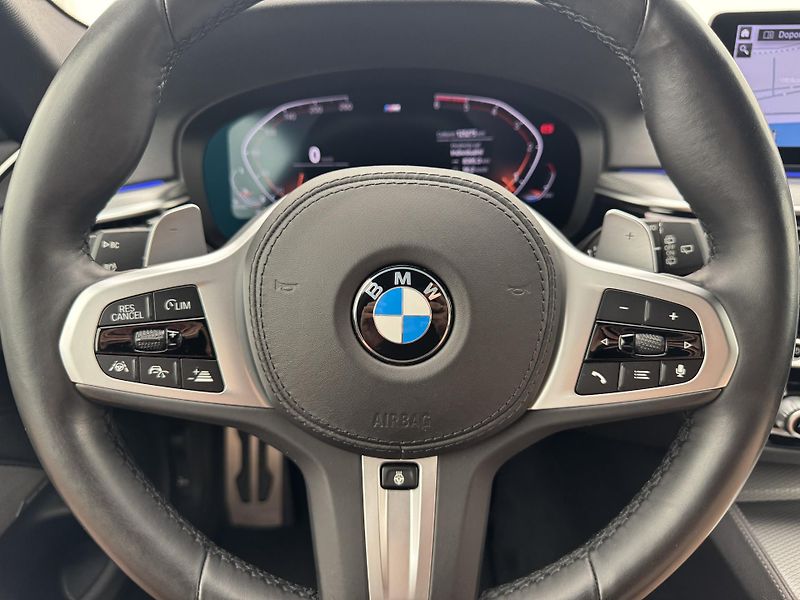 BMW Řada 5 530d*195kw*4x4*CZ*M-Paket*DPH* - fotka 25 z 46