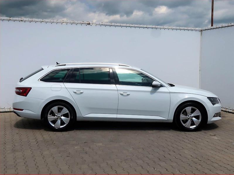 Škoda Superb (2016) Style 1.4 TSI, Automat, Navi - fotka 6 z 20