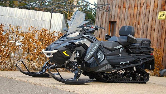 Sněžný skútr Polaris Prostar S4 Titan Adventure 100., zdroj: se svolením Warmup Motocentrum