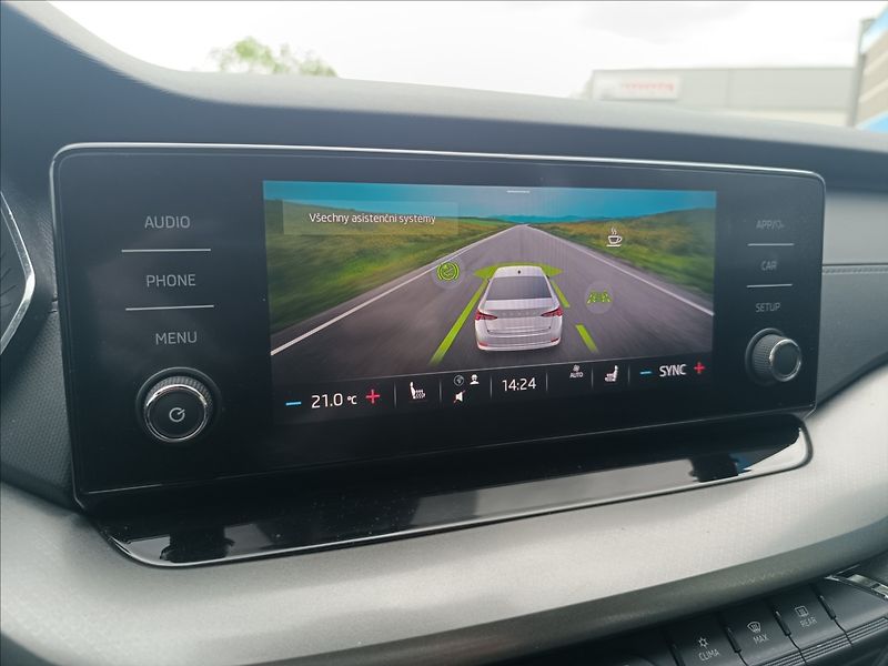 Škoda Octavia 1,5 TSi Ambition - fotka 15 z 21