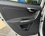 Volvo XC60 D4 AWD MOMENTUM - náhled 18