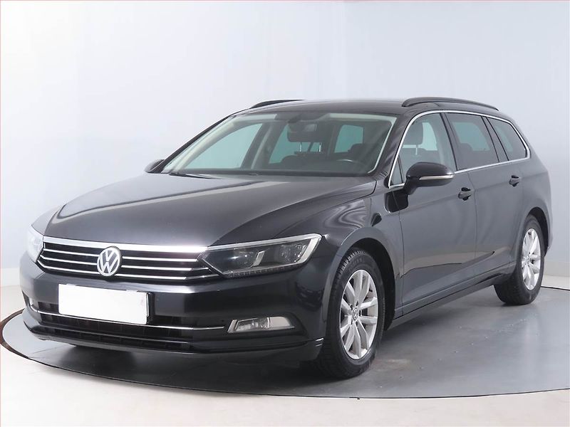 Volkswagen Passat (2015) Comfortline 2.0 TDI, Tempomat - fotka 2 z 16