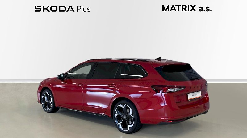 Škoda Superb (2025) Combi iV SPORTLINE 1.5 TSI 150 - fotka 6 z 35