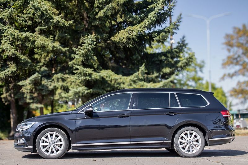 Volkswagen Passat 2.0 TDI DSG R-Line / 110kW / A - fotka 8 z 23