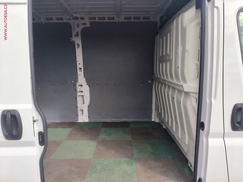 Peugeot Boxer (2021) 2.2HDi L4H2, 1.maj,ČR, 121kW - fotka 9 z 23
