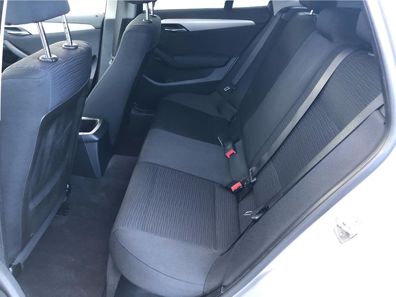 BMW X1 xDrive 18d Automat 8st. - fotka 12 z 28
