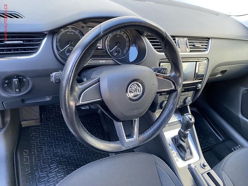 Škoda Octavia (2017) 1.0 TSi, ČR, Ambition Fresh - fotka 12 z 18