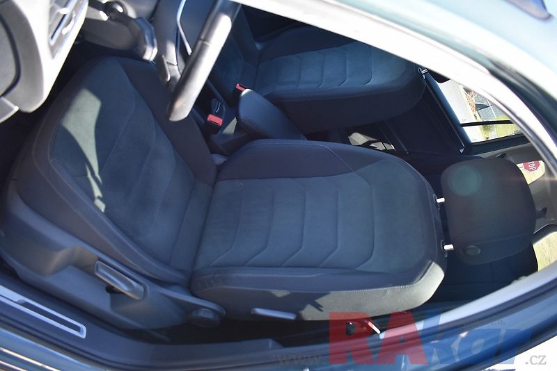 Volkswagen Tiguan Allspace (2021) Highline 2,0 TSI 4Motion,7míst - fotka 7 z 40