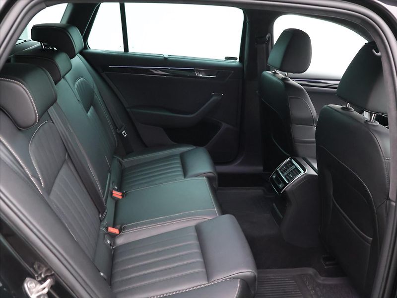 Škoda Superb 2,0 TDI 147 kW 4x4 L&K DSG DPH - fotka 13 z 35