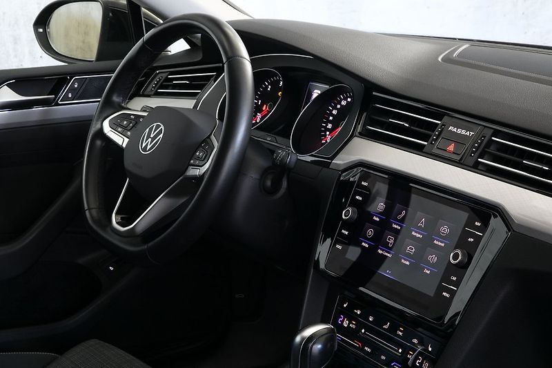 Volkswagen Passat 2.0TDI 110kW DSG Tažné Kamera - fotka 11 z 21