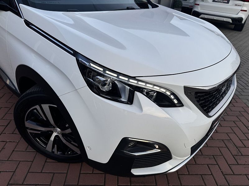 Peugeot 5008 (2020) 1.5 BlueHDi GT-Line LED Kamera - fotka 38 z 50