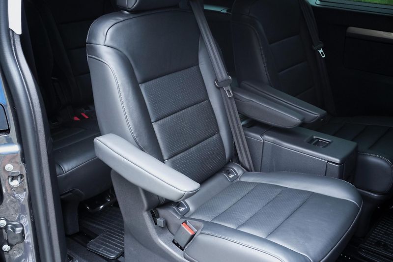 Toyota ProAce Verso 2.0d 130 kW, L2, VIP, Tažné - fotka 41 z 44