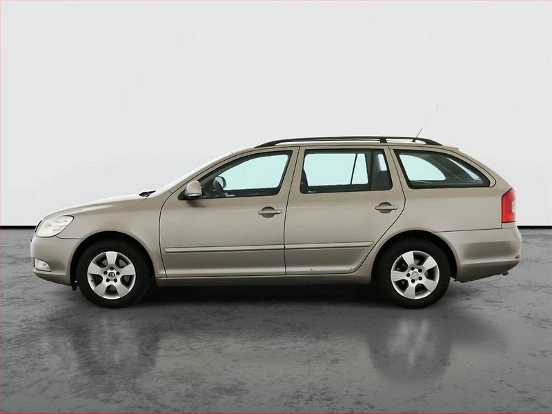 Škoda Octavia (2009) 2.0 TDI, Tažné, zamluveno - fotka 3 z 11