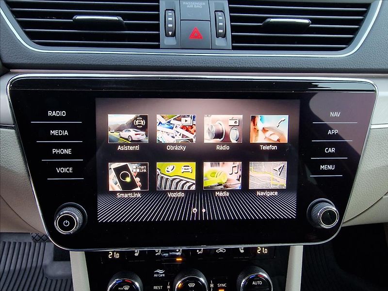 Škoda Superb 2.0TDI 147kW 4x4 DSG L&K,1Maj - fotka 25 z 50