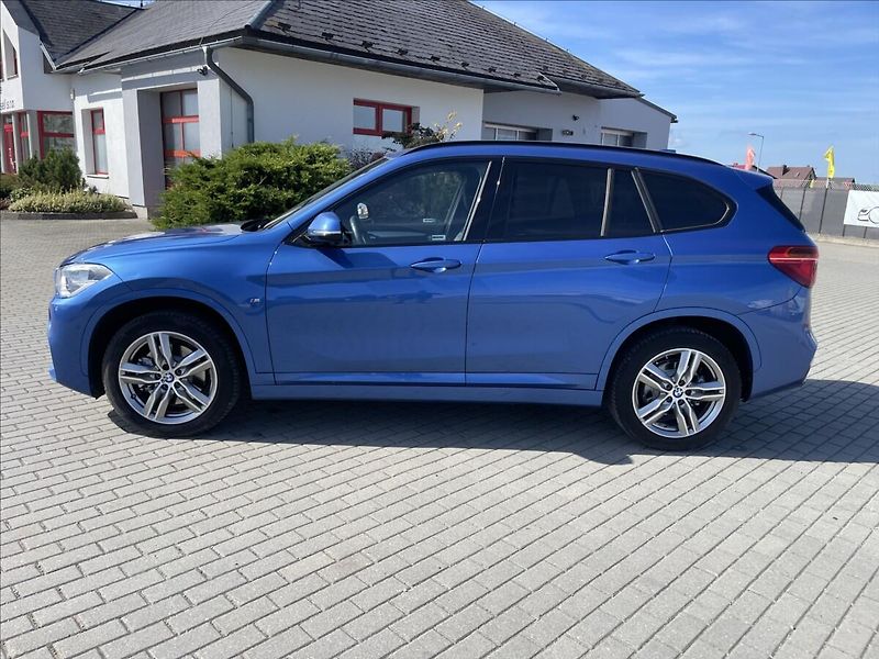 BMW X1 2,0 d 140kw M-Paket X-drive CZ - fotka 32 z 38