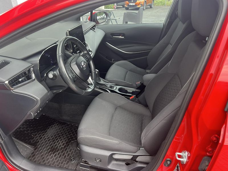 Toyota Corolla (2022) 1.8HYBRID Comfort KAMERA - fotka 7 z 21