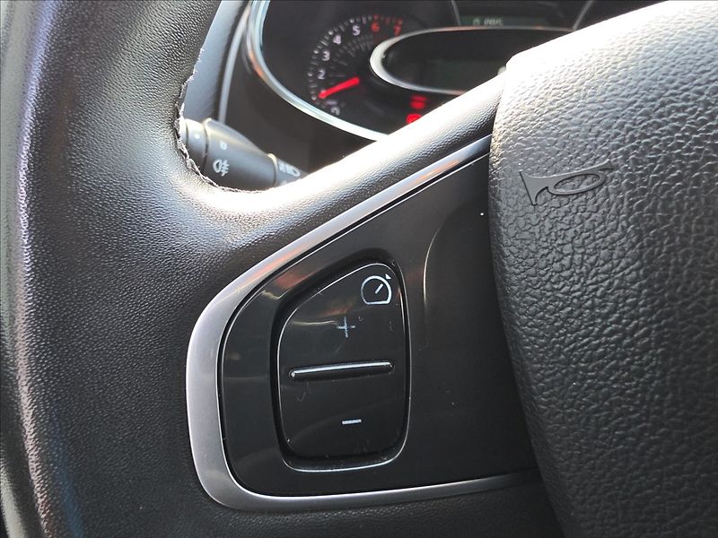 Renault Clio 1,2 i Limited KLIMA Tempomat - fotka 16 z 42