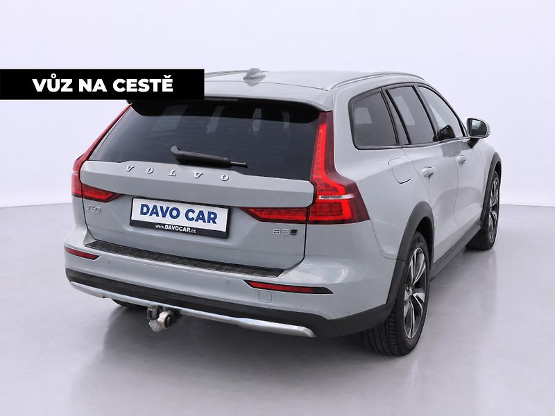 Volvo V60 CC 2,0 B5 184 kW Ultimate DPH - fotka 2 z 10