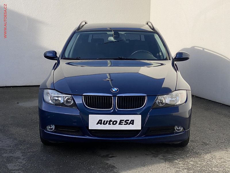 BMW Řada 3 (2006) 2.0i 318i, AC, park.asist - fotka 2 z 16