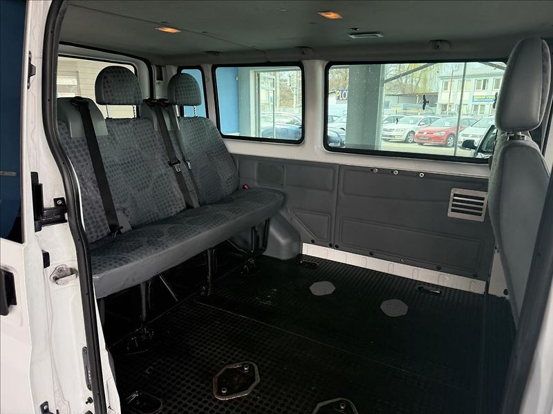 Ford Transit 2,2   TDCi,1.MAJ,MINIBUS,TAŽNÉ - fotka 19 z 23