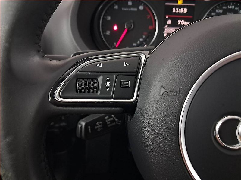 Audi A3 (2012) 1.8 TFSI, Automat, Tempomat - fotka 17 z 19