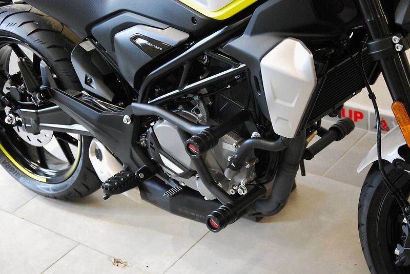 CFMOTO 300 CL-X (2026) 300CL-X - prezentační model,99 - fotka 9 z 20
