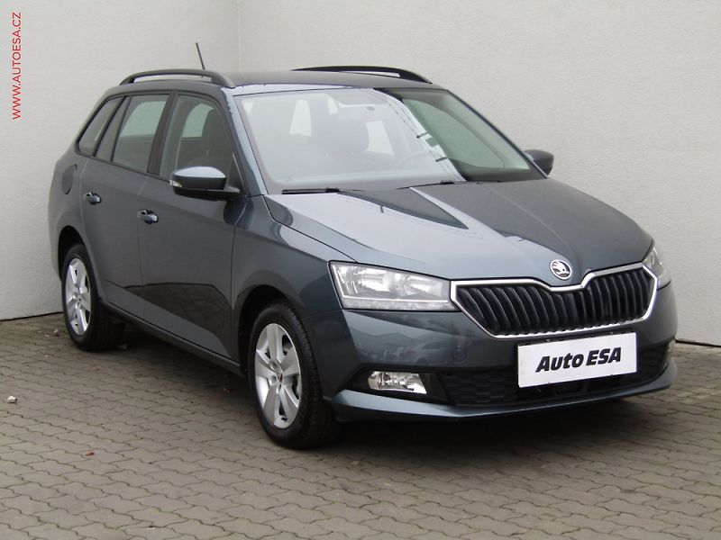 Škoda Fabia (2023) 1.0 TSi, ČR, Tour - fotka 1 z 3