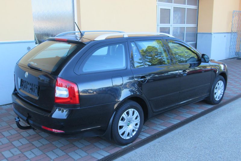 Škoda Octavia 1.6 TDi AUT. KLIMA TAŽNÉ - fotka 5 z 19