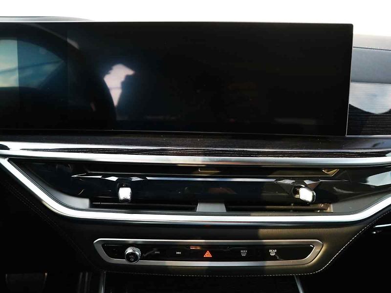 BMW X7 - fotka 9 z 10