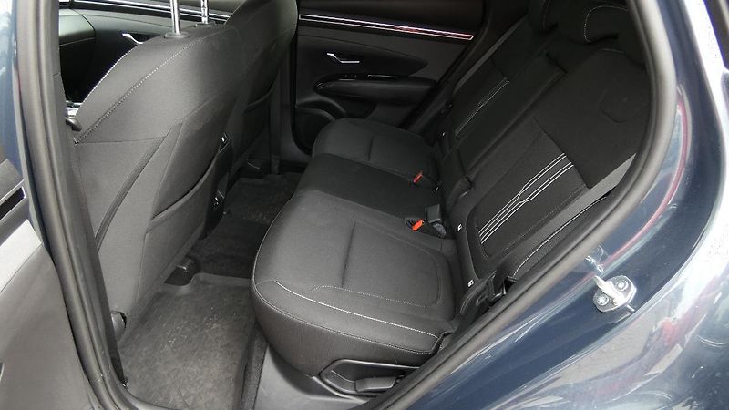 Hyundai Tucson 1.6 T-GDI HEV Style 4x4 Auto - fotka 20 z 23