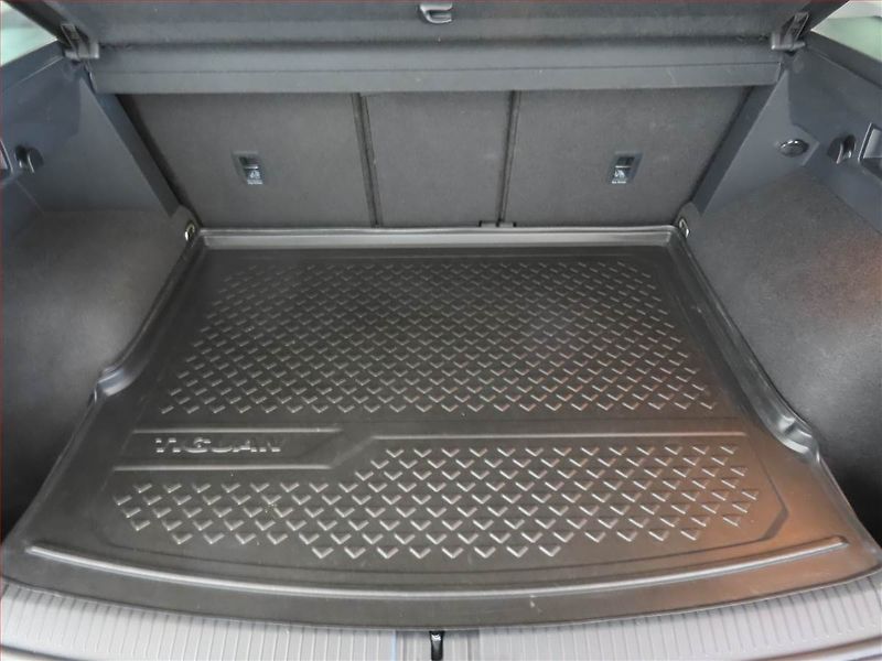 Volkswagen Tiguan (2021) 2.0 TDI - fotka 13 z 14