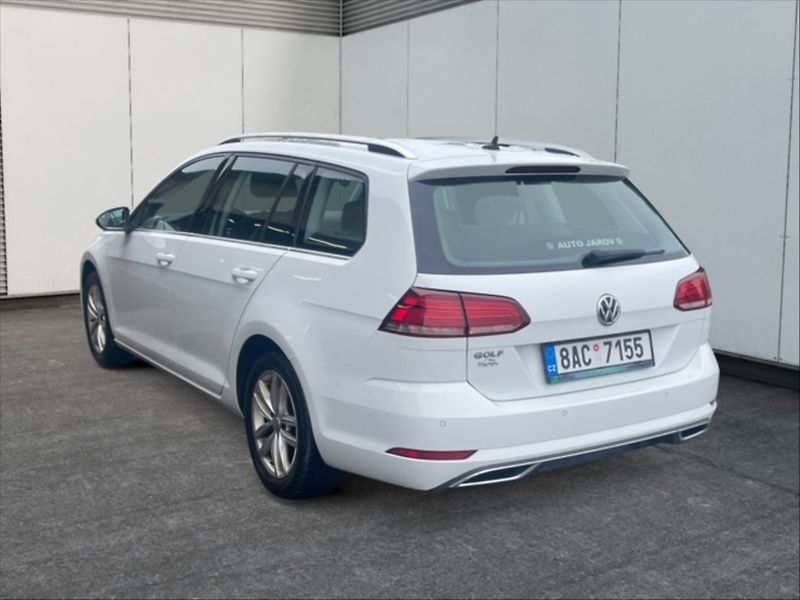 Volkswagen Golf 1,5 TSI Evo Highline - fotka 4 z 11