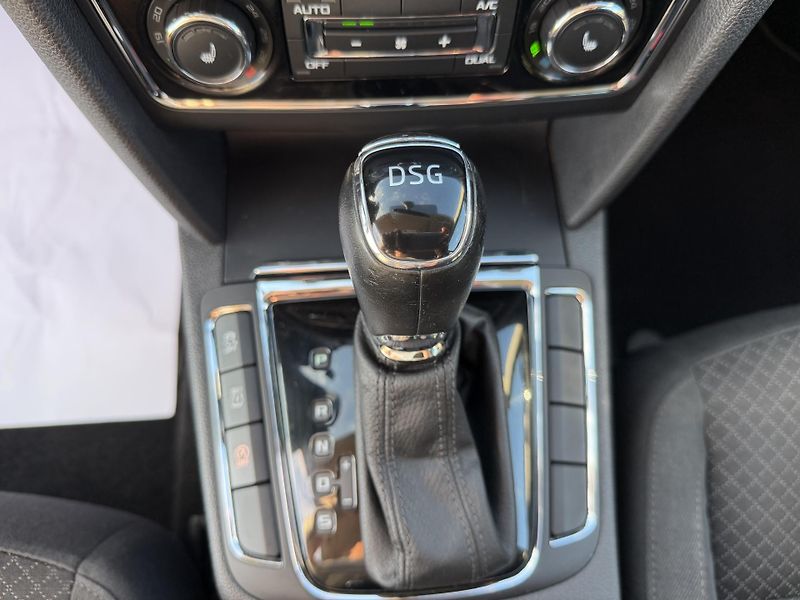 Škoda Superb (2014) 2,0TDI 125kW DSG ELEGANCE - fotka 54 z 81
