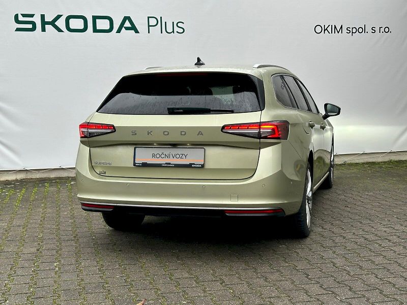 Škoda Superb (2024) 2.0 TDI 110kW L&K Combi DSG - fotka 2 z 26