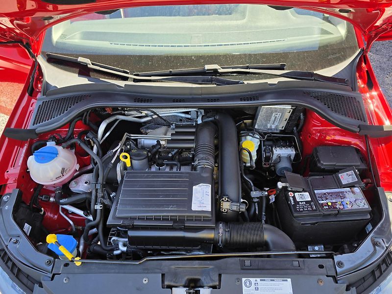 Škoda Fabia 1.2 TSI 81KW Monte Carlo Pano - fotka 17 z 26