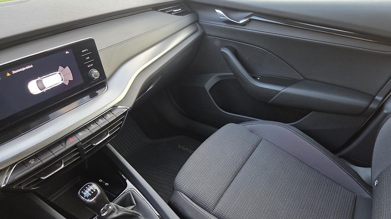 Škoda Octavia  1.0 TSI 81 kW, CZ, DPH, LED - fotka 19 z 30