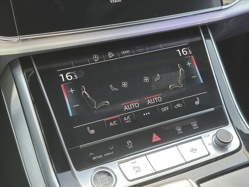 Audi Q7 3.0 - fotka 23 z 36