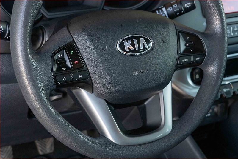 Kia Rio (2013) 1.25 CVVT, Serv.kniha - fotka 15 z 16