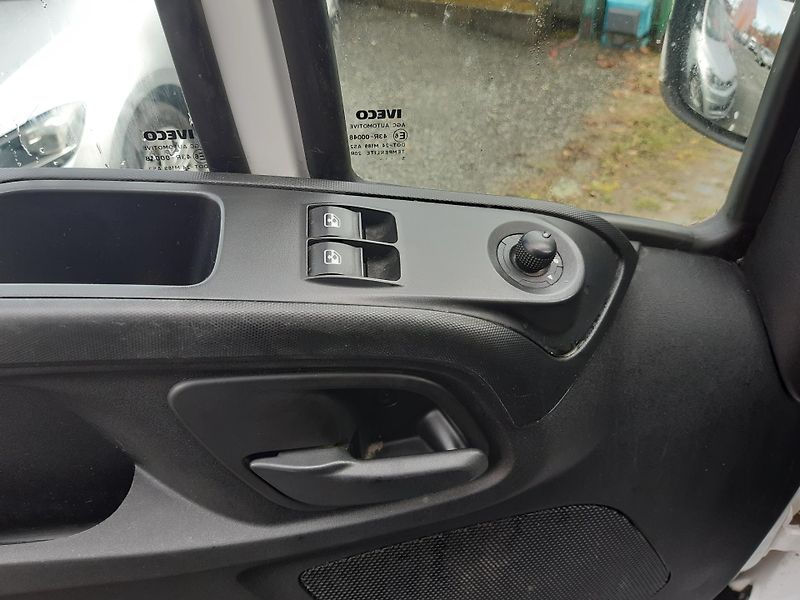 Iveco Daily 3.0 JTD PLACHTA SKLOP.ČELO     - fotka 16 z 19