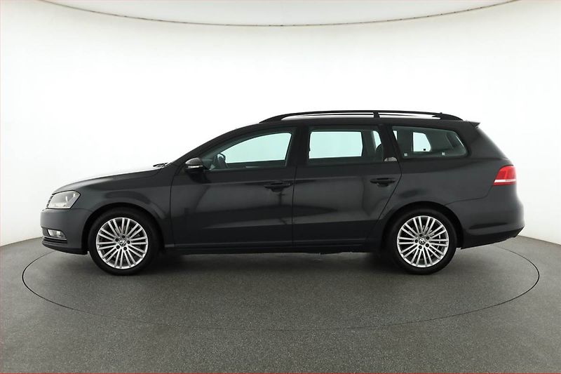 Volkswagen Passat (2012) Comfortline 2.0 TDI, Tempomat - fotka 3 z 14